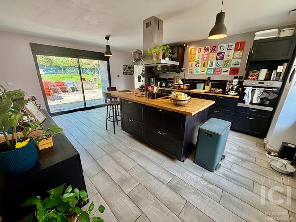 LONGERE - 4 CHAMBRES - 135M² - GARAGE