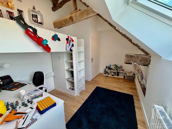 LONGERE - 4 CHAMBRES - 135M² - GARAGE