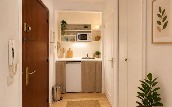 Appartement à vendre    1 pièce • 17 m2 Paris 14