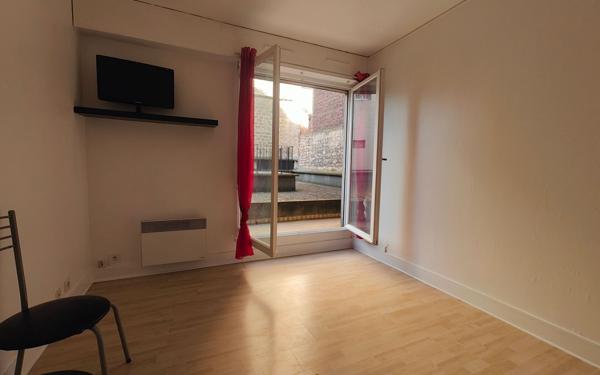 Appartement à vendre    1 pièce • 17 m2 Paris 14