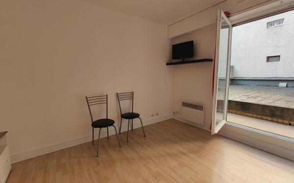 Appartement à vendre    1 pièce • 17 m2 Paris 14