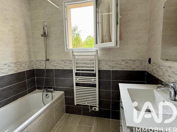 Maison à vendre 4 pièces 64 m² Roullet-Saint-Estèphe