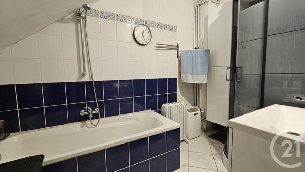 Appartement F5 à vendre  5 pièces - 65,76 m2 MOULINS LES METZ - 57