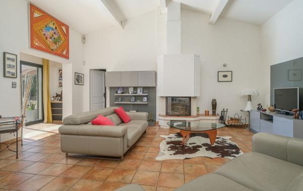 Vente Maison T7 AVEC PISCINE Marseille 12ème   