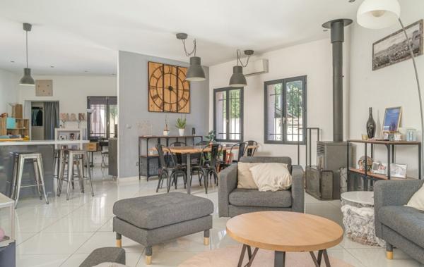Vente Maison T7 AVEC PISCINE Marseille 12ème   