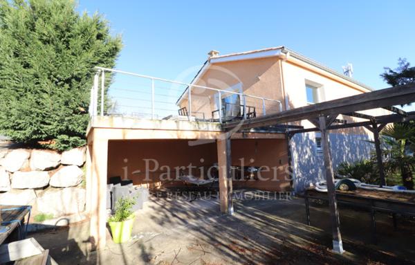 Rive-De-Gier villa 92 m2 et sous-sol complet sur 905 m2 terrain