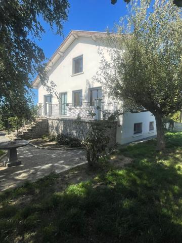 Maison individuelle T5 YSSINGEAUX - VUE DEGAGEE