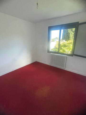 Maison individuelle T5 YSSINGEAUX - VUE DEGAGEE