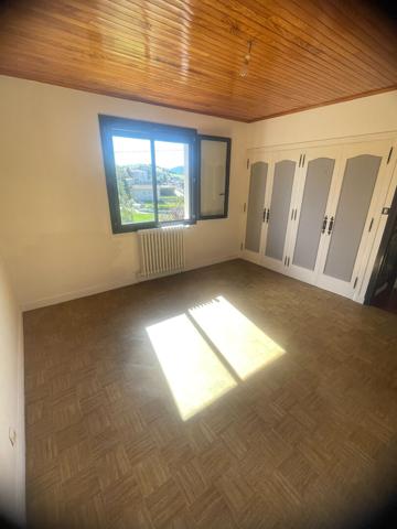 Maison individuelle T5 YSSINGEAUX - VUE DEGAGEE