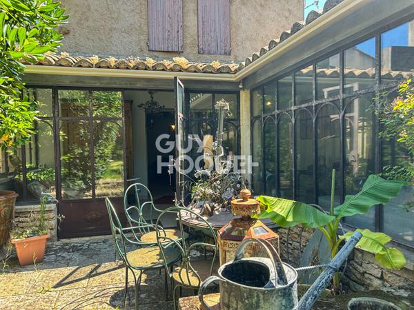 Maison d'exception à vendre à Robion - 10 pièces, 6 chambres