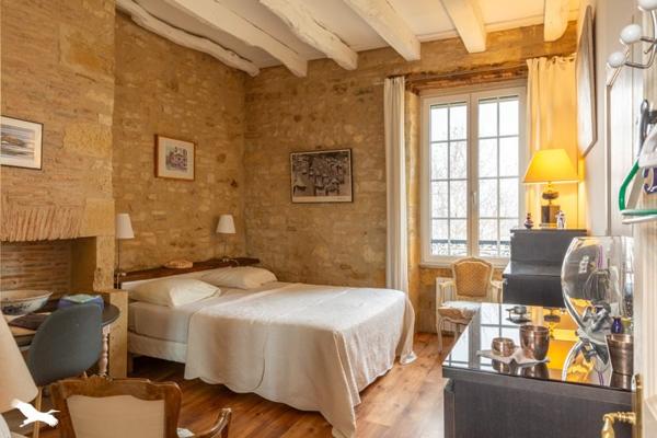 Maison à vendre |  Saint-Jory-las-Bloux |  11 pièces | 225 m²