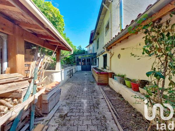 Maison à vendre 6 pièces 191 m² Chavanoz