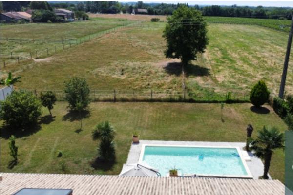33500 ARVEYRES Maison de plain pied avec vue exceptionnelle 4 chambres