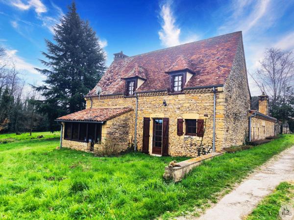 Maison traditionnelle en pierre proche Sarlat