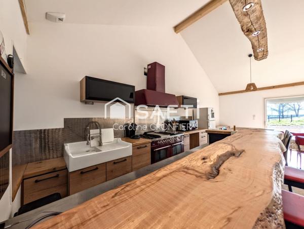 Maison rénovée avec petit étang - Génelard