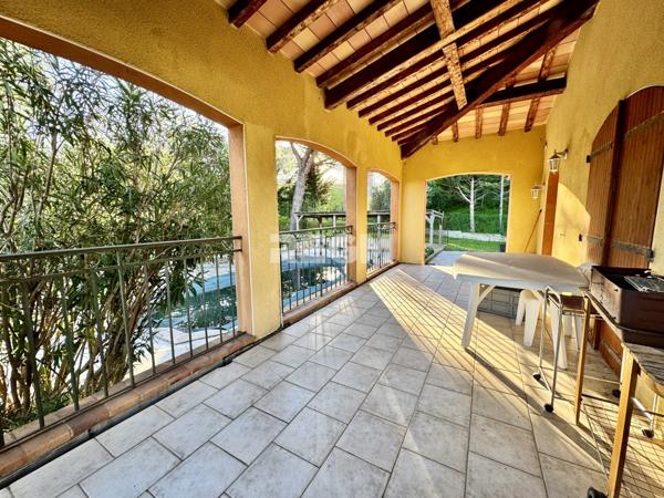 Mandelieu-la-Napoule (06210) SPACIEUSE VILLA AVEC PISCINE