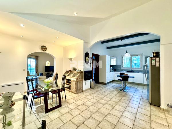 Mandelieu-la-Napoule (06210) SPACIEUSE VILLA AVEC PISCINE