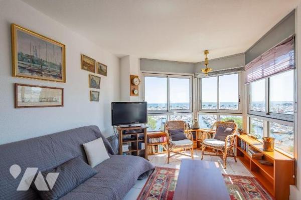 VENTE IMMO-INTERACTIF- ARCACHON (33120) 52, boulevard de la Plage "Résidence la Grand-Voile"-
...