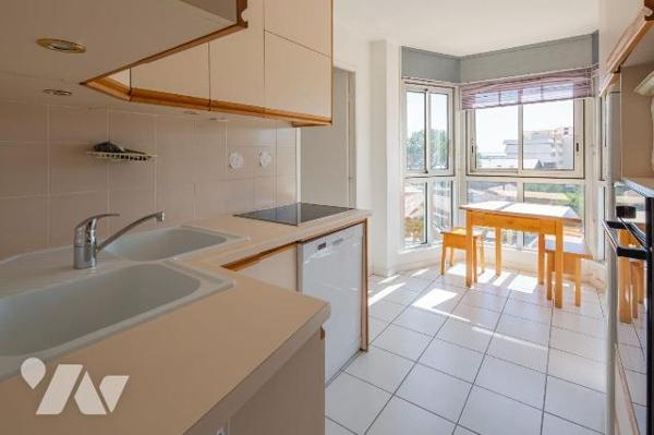 VENTE IMMO-INTERACTIF- ARCACHON (33120) 52, boulevard de la Plage "Résidence la Grand-Voile"-
...
