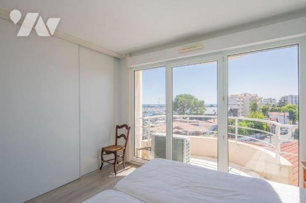 VENTE IMMO-INTERACTIF- ARCACHON (33120) 52, boulevard de la Plage "Résidence la Grand-Voile"-
...