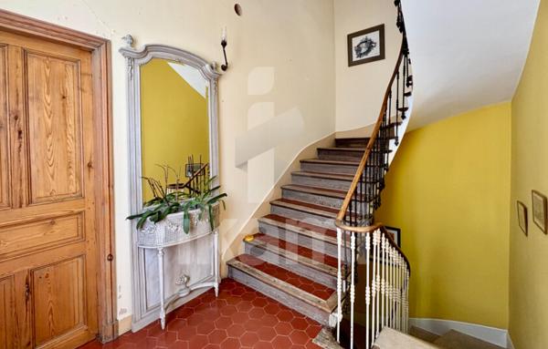 MAISON DE MAÎTRE- 250 m2- PISCINE- PARC