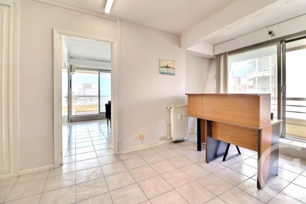 Appartement T3 à vendre  3 pièces - 47,84 m2 ST RAPHAEL - 83
