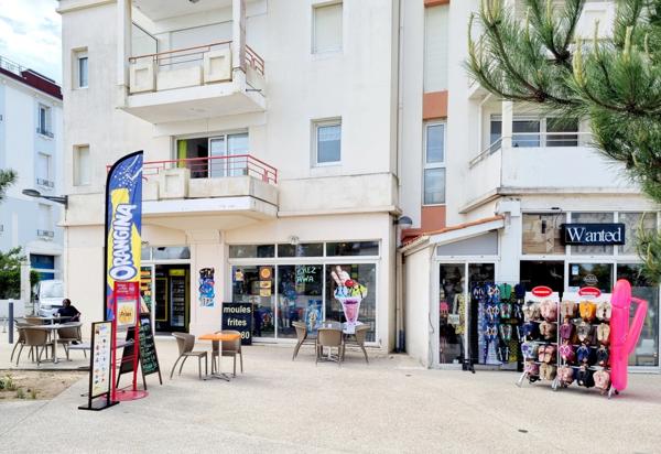 Fonds de commerce à vendre FOURAS (17) RESTAURATION RAPIDE AVEC EXTRACTION - IDEAL SNACKING- COFFEE SHOP ET GLACIER - FRONT DE MER