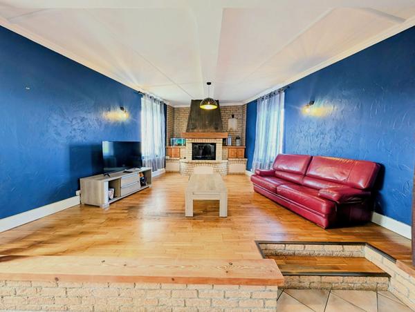 maison 170m2 et de deux gîtes meublés de 32 m² et 46 m² sur Les Attaques