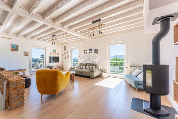 Maison contemporaine de 192 m² avec piscine et vue panoramique – Dardilly