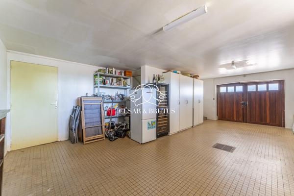 Maison contemporaine de 192 m² avec piscine et vue panoramique – Dardilly