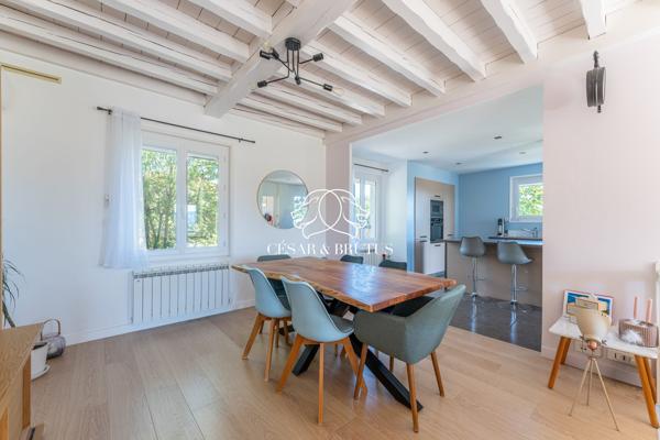 Maison contemporaine de 192 m² avec piscine et vue panoramique – Dardilly