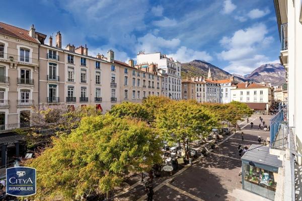 Appartement à vendre 5 pièces 174m² Grenoble (38000)