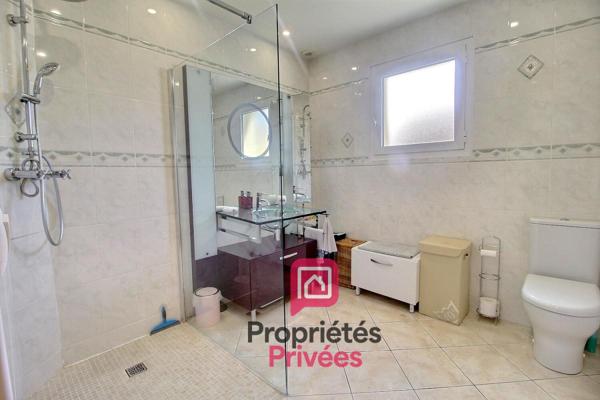 A seulement 10 mn de la gare de MONTARGIS avec Paris/Bercy Direct en 1h ! Prête à vous accueillir SANS TRAVAUX - MAISON CLE EN MAIN : 120 m2 habitables, 4 CHAMBRES, GARAGE, TERRAIN de 740 m2