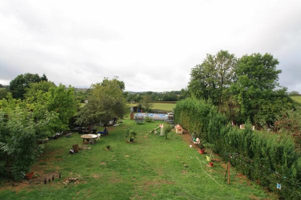 Maison de village avec un beau terrain de 1400 m².