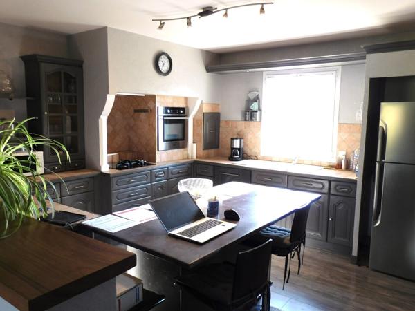 16430 VINDELLE - Maison récente de 150 m².