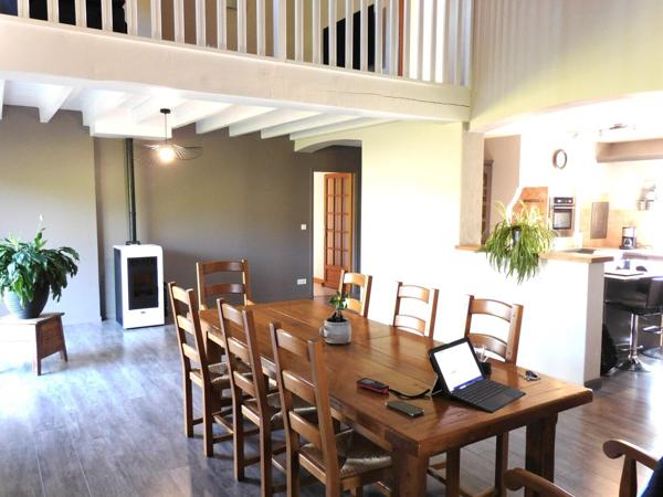 16430 VINDELLE - Maison récente de 150 m².