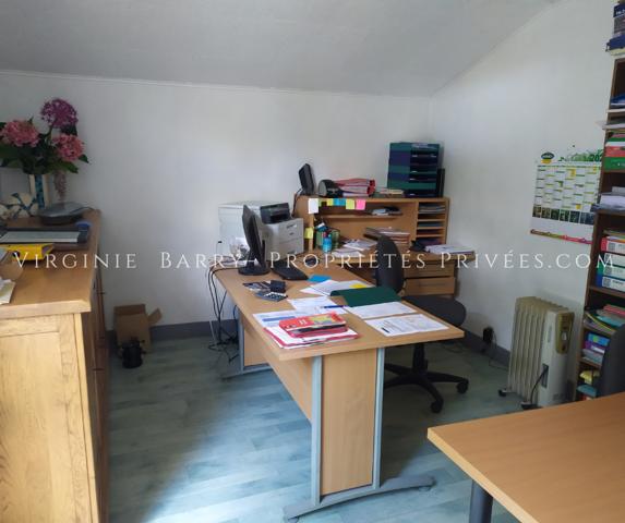 MAISON DE MAITRE 5 CHAMBRES SUR 1200 M² DE TERRAIN AVEC PISCINE