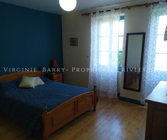 MAISON DE MAITRE 5 CHAMBRES SUR 1200 M² DE TERRAIN AVEC PISCINE