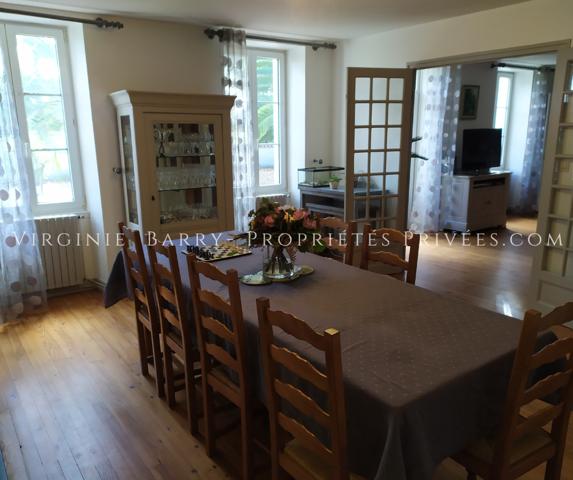 MAISON DE MAITRE 5 CHAMBRES SUR 1200 M² DE TERRAIN AVEC PISCINE