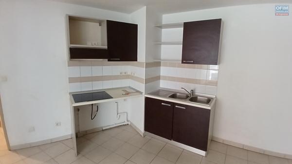 A vendre T3 de 65m2 habitable à Sainte-Clotilde à deux pas du boulevard Sud