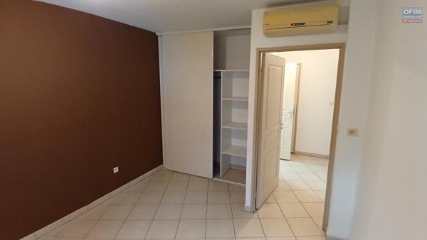 A vendre T3 de 65m2 habitable à Sainte-Clotilde à deux pas du boulevard Sud