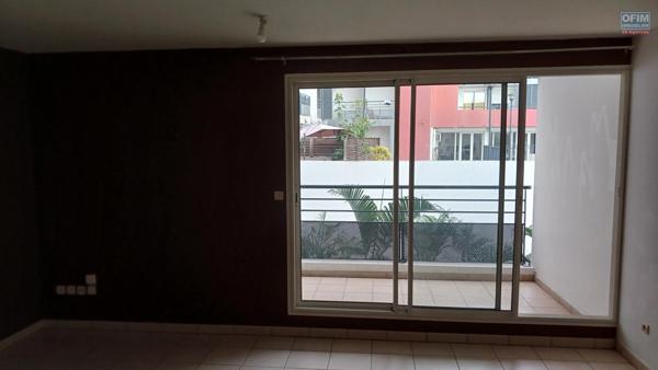 A vendre T3 de 65m2 habitable à Sainte-Clotilde à deux pas du boulevard Sud