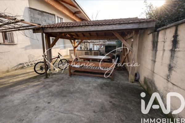 Immeuble à vendre 511 m² Mours-Saint-Eusèbe