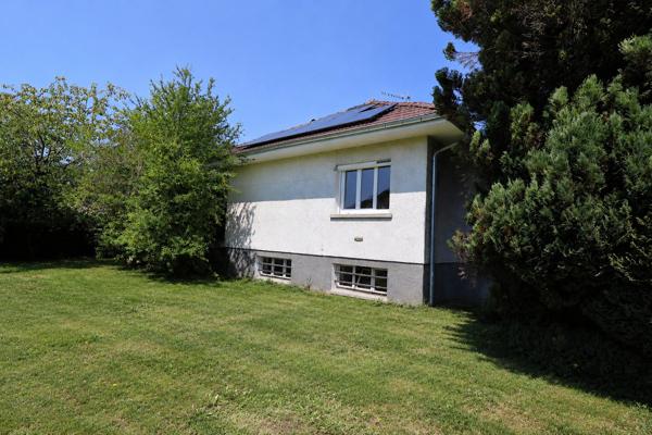 Maison individuelle avec beau terrain clos – Grand-Charmont (25200)