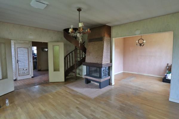 Maison individuelle avec beau terrain clos – Grand-Charmont (25200)
