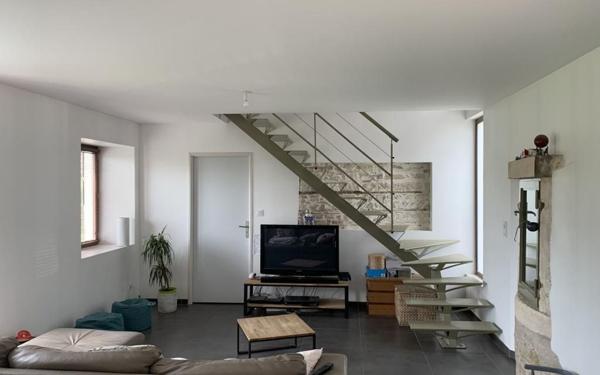 Maison à louer    5 pièces • 135,19 m2 Quincieux