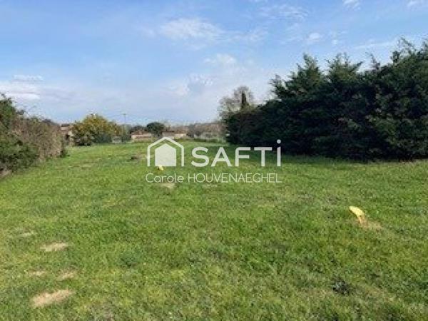 ? Opportunité rare ! Terrain de 916 m² prêt à accueillir votre future maison ! ?