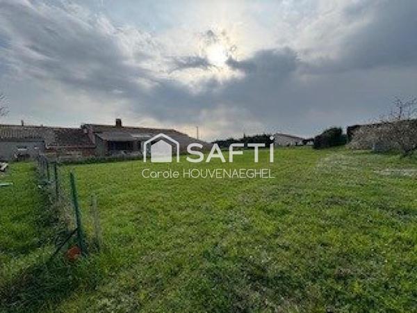 ? Opportunité rare ! Terrain de 916 m² prêt à accueillir votre future maison ! ?