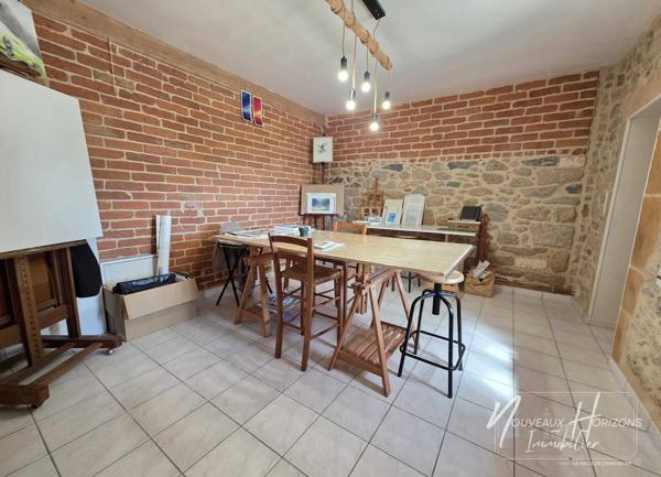 Maison
         7 pièces
        - 182 m² Exclusivité 214 000 € *