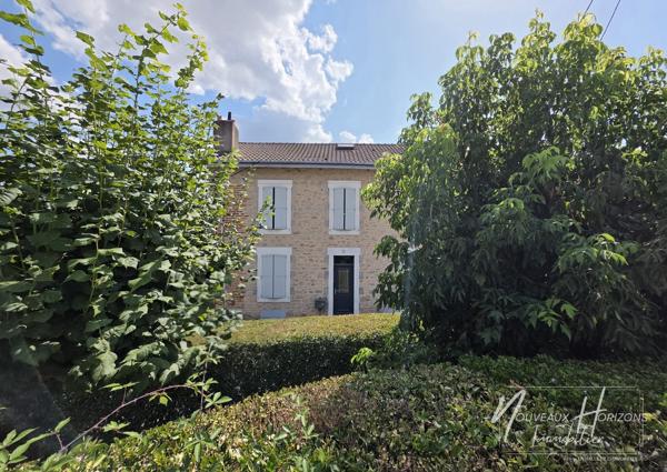 Maison
         7 pièces
        - 182 m² Exclusivité 214 000 € *
